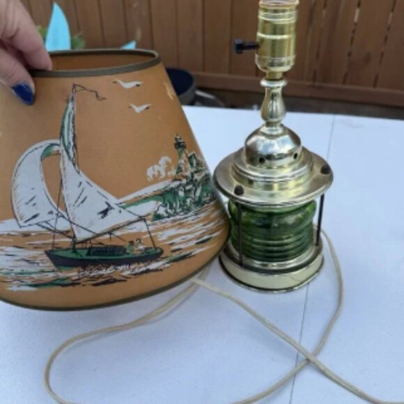 VTG Underwriters Laboratories 70s Nautical Brass And Glass Lamp Green Boat Shade - Picture 2 of 12